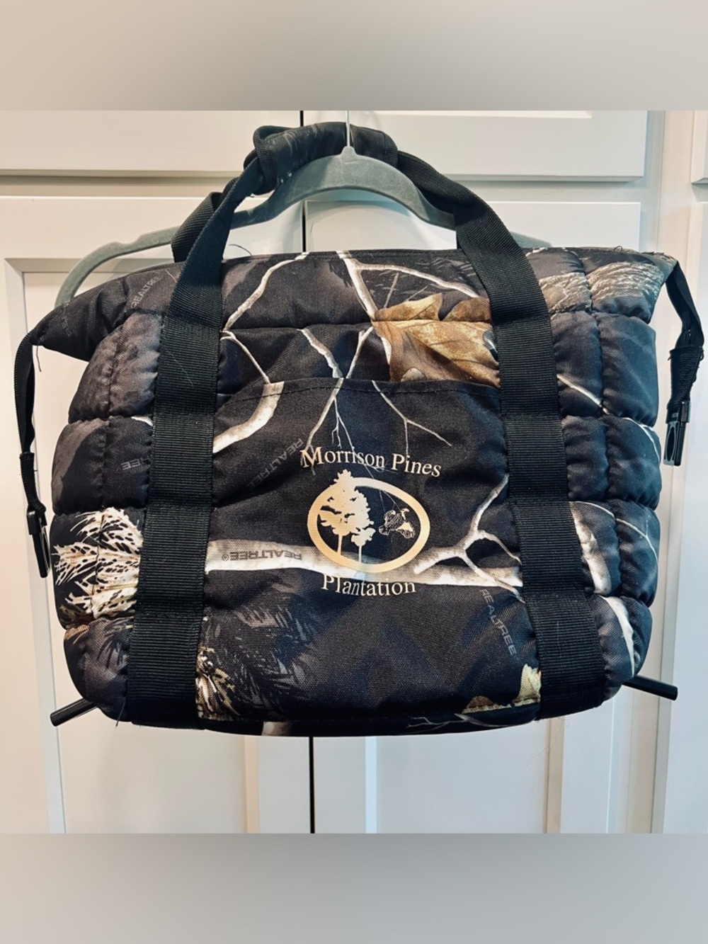 RealTree Camo Thermal Cooler Bag.  Canvas material on the outside.  Zips. NWOT.
